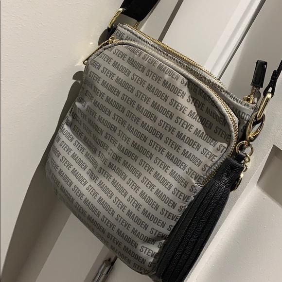 Steve Madden Crossbody - Picture 2 of 5
